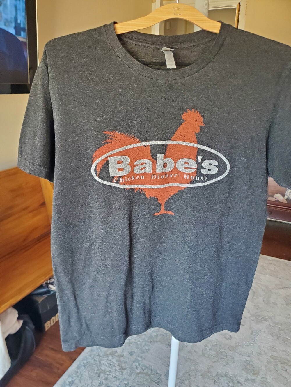 Babe"s Chicken Dinner House  Charcoal Graphic Tee Size Medium